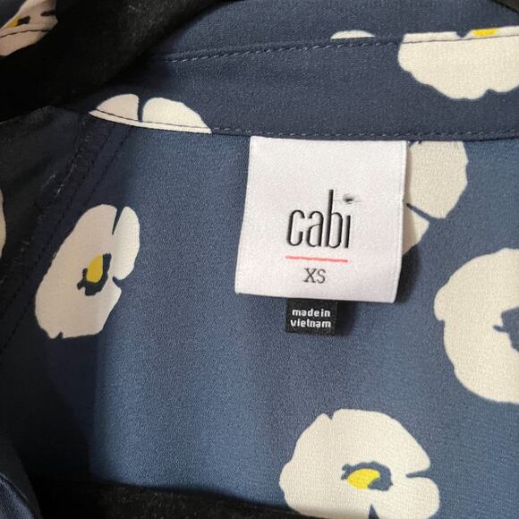 Cabi Go To Button Up Floral Blouse Navy Blue Womens XS #5705 Office Spring - Picture 4 of 10
